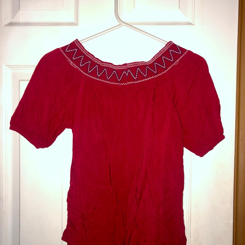 Red off shoulder - Picture 2 of 5